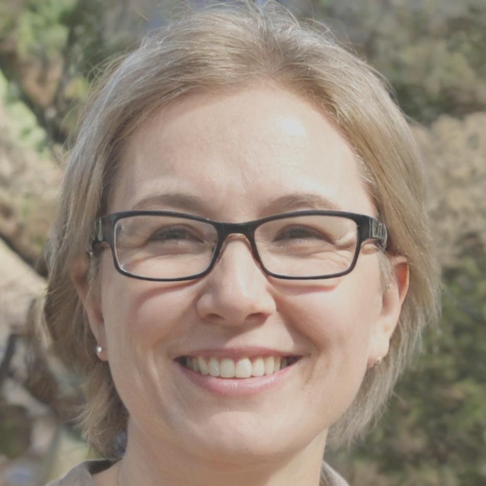 Retrato de Remedios Navarro, consultora en inversiones sostenibles