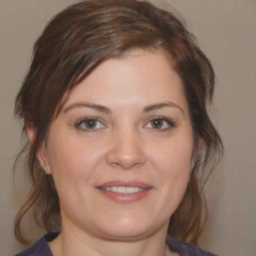 Esperanza Villareal, Directora Ejecutiva